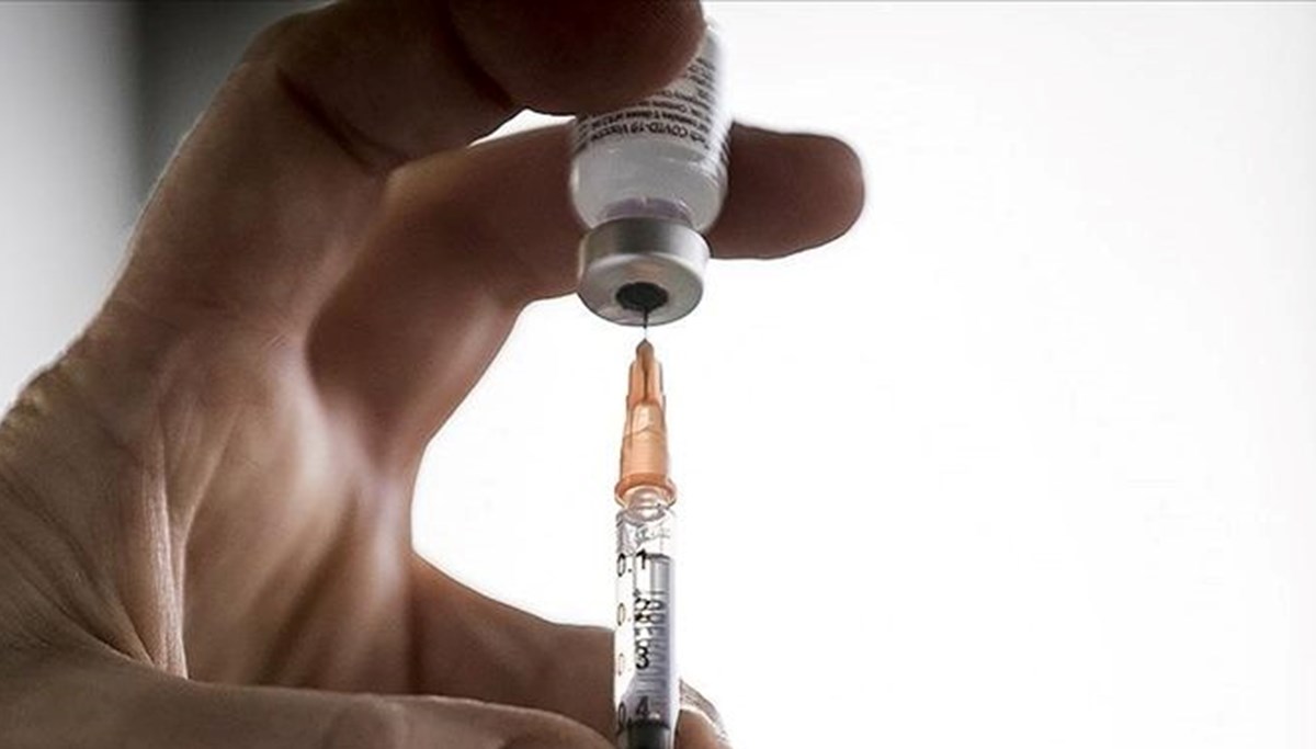 BioNTech'e tazminatı davası: Virüs aşısının yan etkisi var mı?